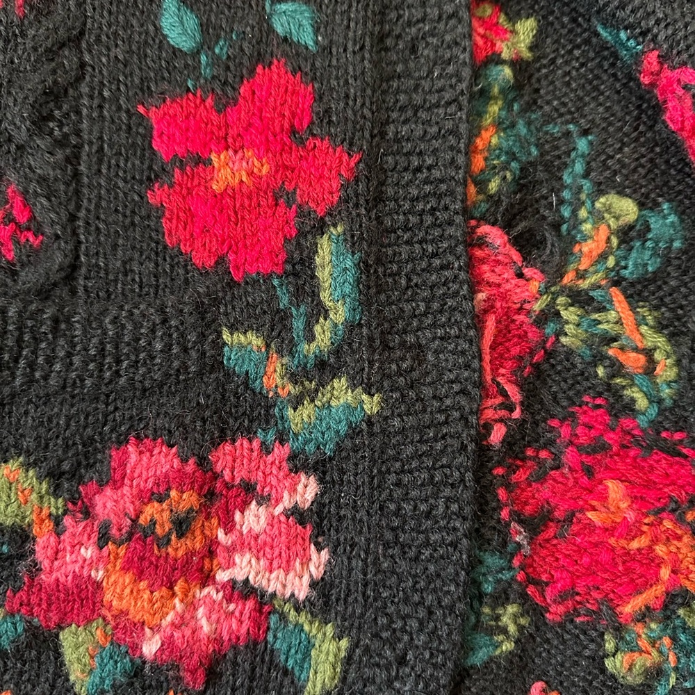 Laura Ashley Vintage Floral Embroidered Black Baba Yaga Cardigan - Picture 16 of 17